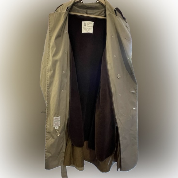 Vintage London Fog Men’s Double Breasted Trench Coat- Beige-Belted-Zip-Out Liner - Picture 3 of 16